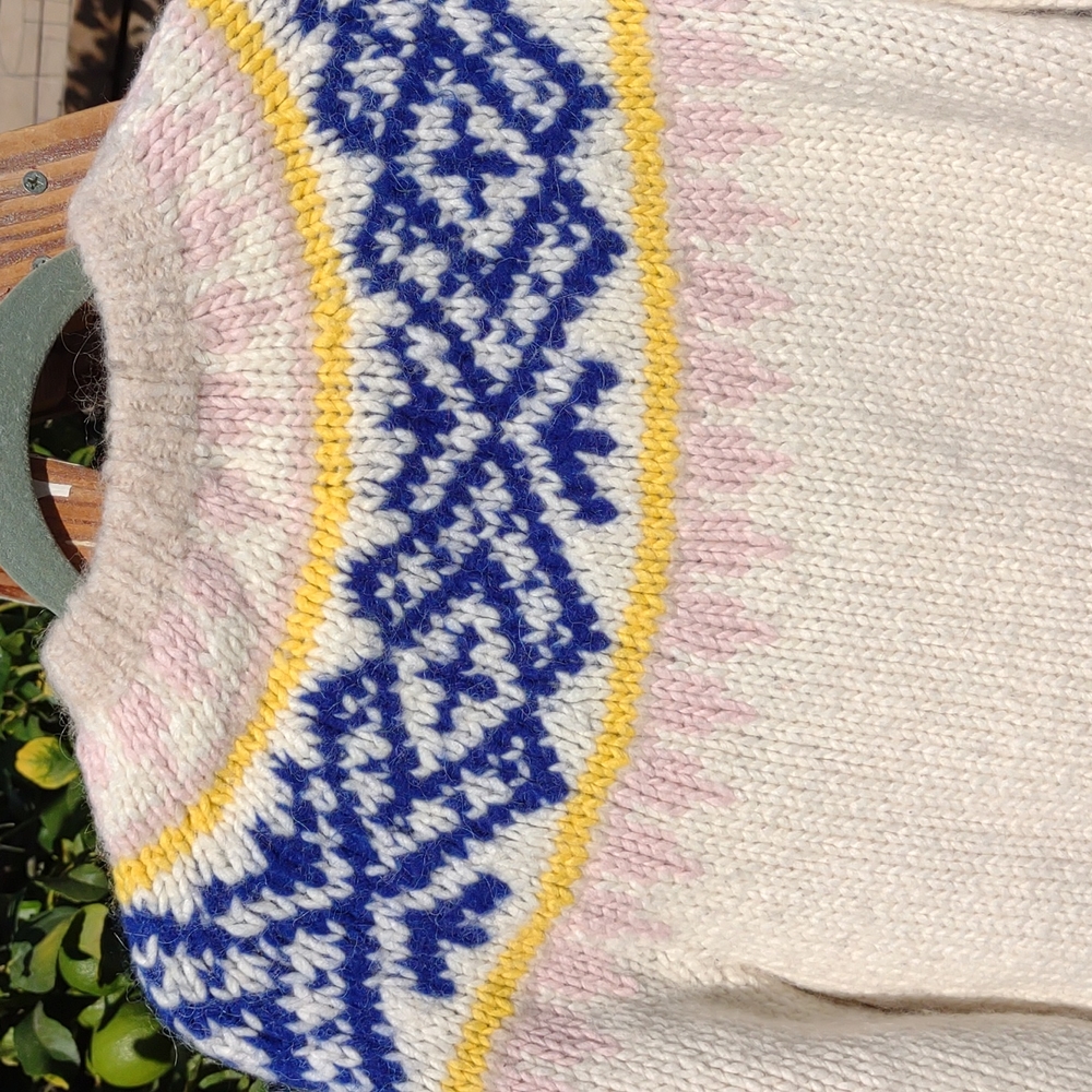 J.Crew Round Neckline Pattern Pullover Hand Knit … - image 7